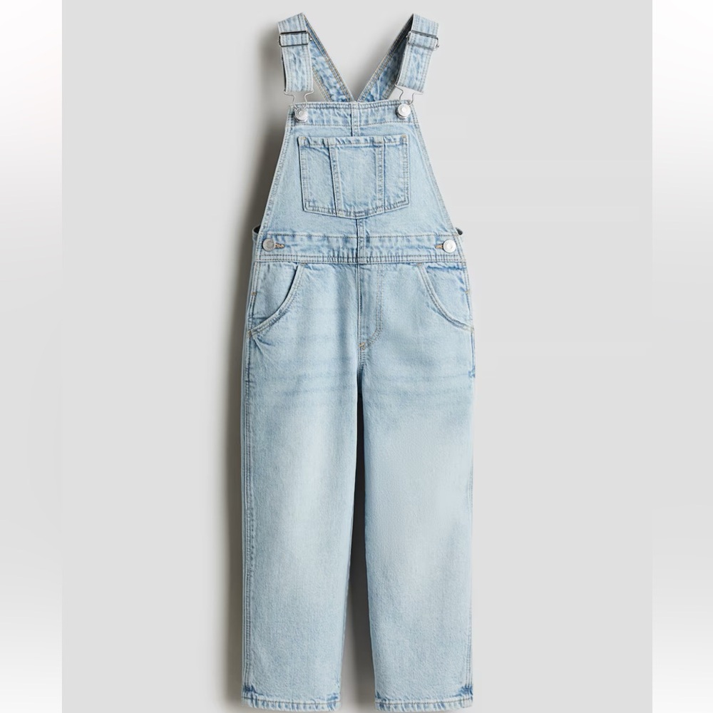 Set of overalls! One light denim long, one dark denim short. Both HM size 6.
